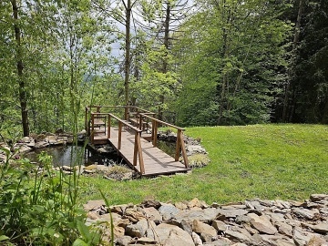 Jesenick� chalupa - jez�rko s molem - Such� vrch