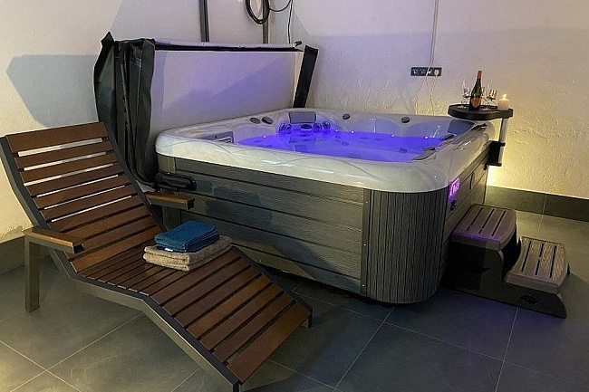 Wellness chalupa s baznem - Doln Morava