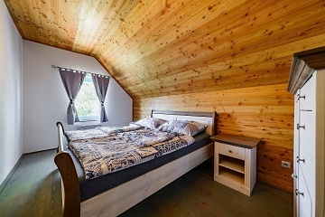 Chata a vinn� sklep - aquapark Hustope�e - P�lava