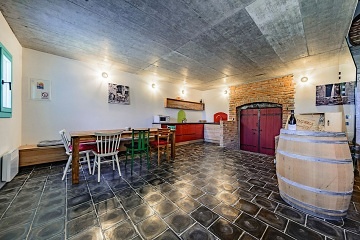 Chata a vinn� sklep - aquapark Hustope�e - P�lava