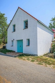 Chata a vinn� sklep - aquapark Hustope�e - P�lava