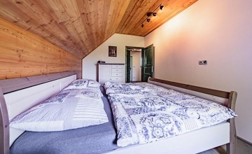 Chata a vinn� sklep - aquapark Hustope�e - P�lava