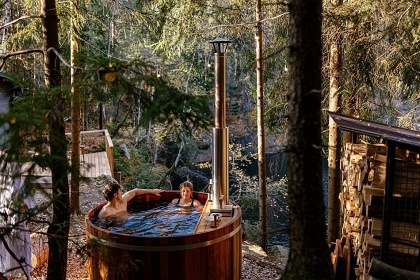 Hidden Retreat - glamping a sauna na vodě