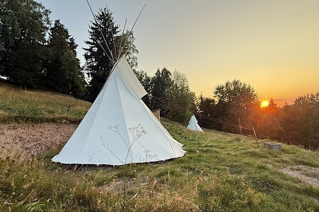 Glamping Jest�eb� hory - TeePee Broumovsko