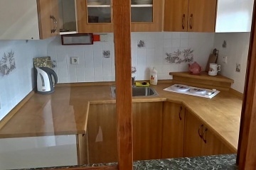 Chata u cyklostezky - �eka Oh�e - hrad Hazmburk