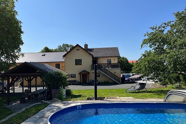 Apartmnov chalupa-hrad Trosky-esk rj