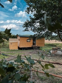 Glamping se saunou Pod rybn��ky - CHKO Brdy