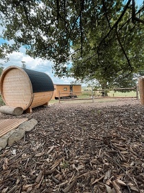 Glamping se saunou Pod rybn��ky - CHKO Brdy