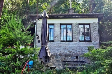 Chata u lesa - řeka Sázava - Jílové u Prahy