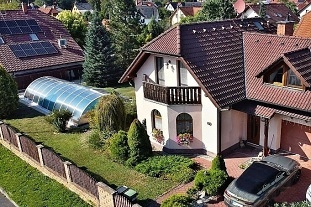 Vila s baznem - enov u Novho Jina