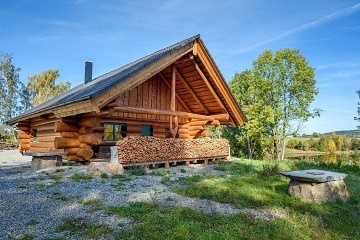 Srub u rybnka - Novohradsk hory - esk Krumlov