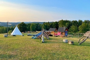 Glamping s mini ZOO - z�mek Sychrov - Fr�d�tejn