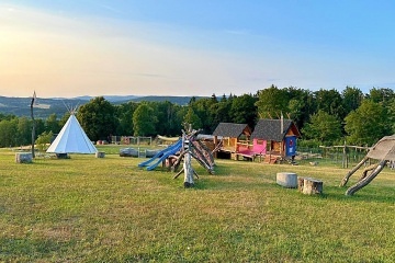 Glamping s mini ZOO - z�mek Sychrov - Fr�d�tejn