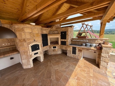 Chalupa s baznem a kachlovmi kamny - esk rj