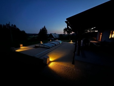 Chalupa s baznem a kachlovmi kamny - esk rj