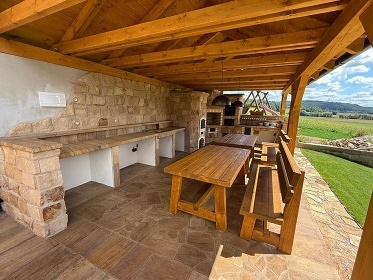 Chalupa s baznem a kachlovmi kamny - esk rj