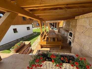 Chalupa s baznem a kachlovmi kamny - esk rj