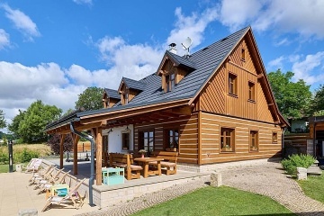 Chalupa s baz�nem a kachlov�mi kamny - �esk� r�j