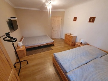 Chalupa s baznem - hrad Kost - esk rj