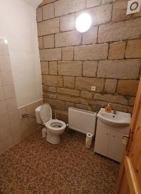 Chalupa s baznem - hrad Kost - esk rj