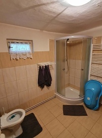 Chalupa s baznem - hrad Kost - esk rj