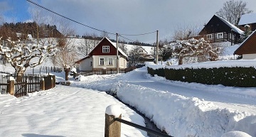 Chalupa s bazénem - hrad Pecka - Český ráj