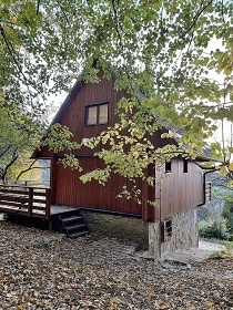 Chata a koupací sud - Glamping Hostýnské vrchy