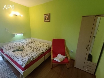 Rekrea�n� d�m s baz�nem - Rtyn� v Podkrkono��