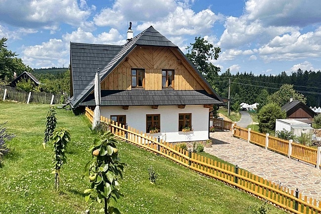 Chalupa u lesa - rsk vrchy - Nov Msto na Morav