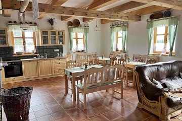 Chalupa u lesa - rsk vrchy - Nov Msto na Morav