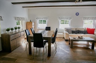 Roubenka s baznem - CHKO Luick hory - Kytlice