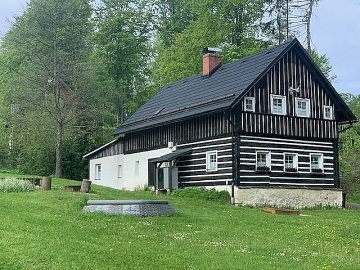 Roubenka s baznem - CHKO Luick hory - Jedlin