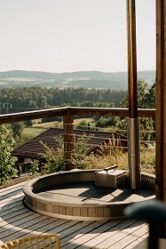 Wellness chata - Glamping s v�hledem - hrad Lipnice