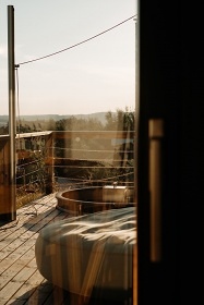 Wellness chata - Glamping s v�hledem - hrad Lipnice