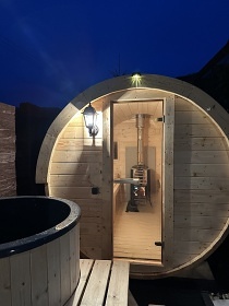 Chata s v��ivkou - Lednicko-valtick� are�l - P�lava