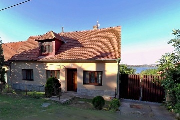 Chalupa u p�ehrady Nov� Ml�ny - Pavlov - CHKO P�lava