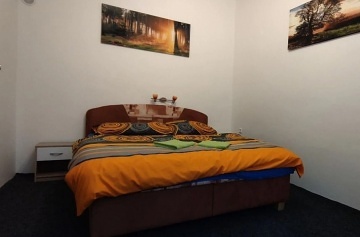 Chalupa u p�ehrady Nov� Ml�ny - Pavlov - CHKO P�lava