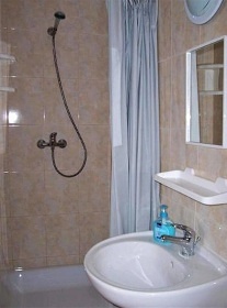 Chalupa u p�ehrady Nov� Ml�ny - Pavlov - CHKO P�lava