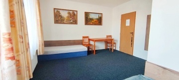 Chata u Lednicko-valtick�ho are�lu - Lednice - CHKO Soutok