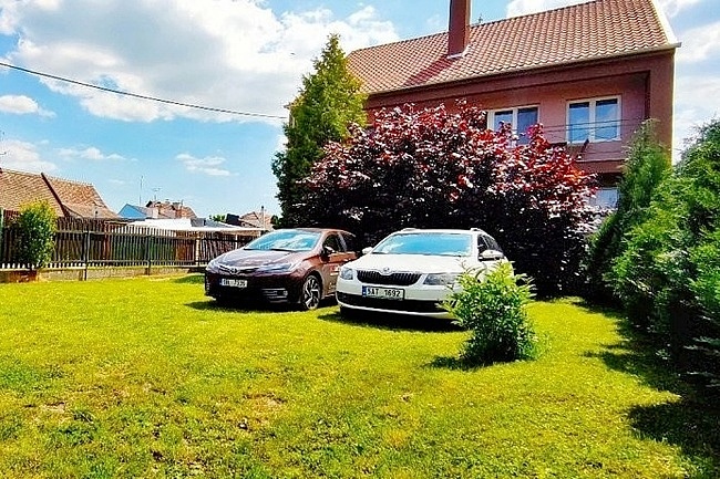 Chata u Lednicko-valtick�ho are�lu - Lednice - CHKO Soutok