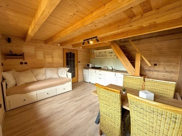 Chata s terasou a vivkou - Drahansk vrchovina