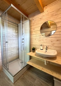 Chata s terasou a vivkou - Drahansk vrchovina