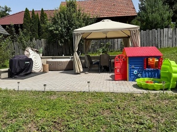 Chata s terasou a vivkou - Drahansk vrchovina