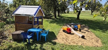 Chalupa a koupac� sud - Slov�cko - Ch�ibsk� lesy