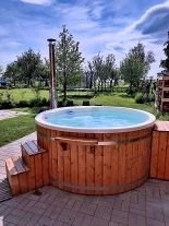 Chalupa a koupac� sud - Slov�cko - Ch�ibsk� lesy