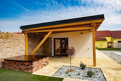 Chalupa baz�n a vinn� sklep - Mu�ovsk� jezera