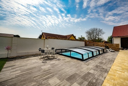 Chalupa baz�n a vinn� sklep - Mu�ovsk� jezera