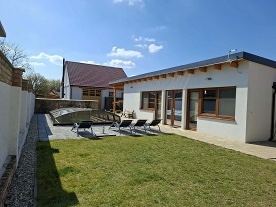 Nov� objekt: Chalupa baz�n a vinn� sklep - Mu�ovsk� jezera