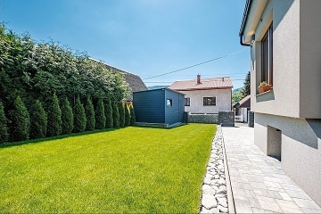 Apartm�nov� chata a baz�n - Jizerskohorsk� bu�iny