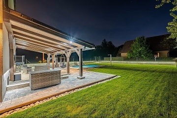 Apartm�nov� chata a baz�n - Jizerskohorsk� bu�iny